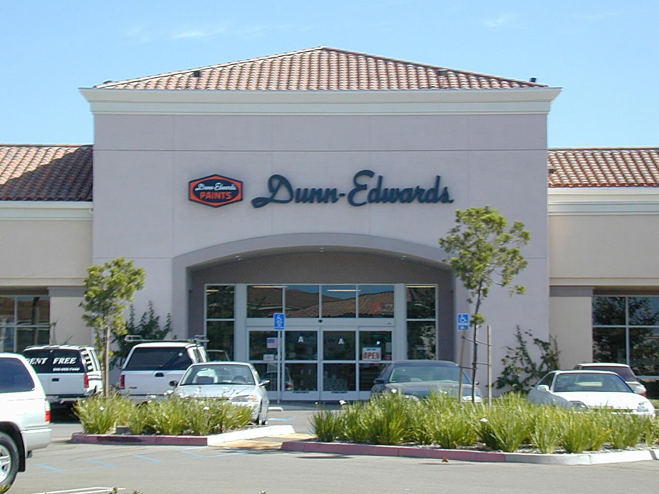 Dunn Edwards Paint Store #075 located in Rancho Santa Margarita